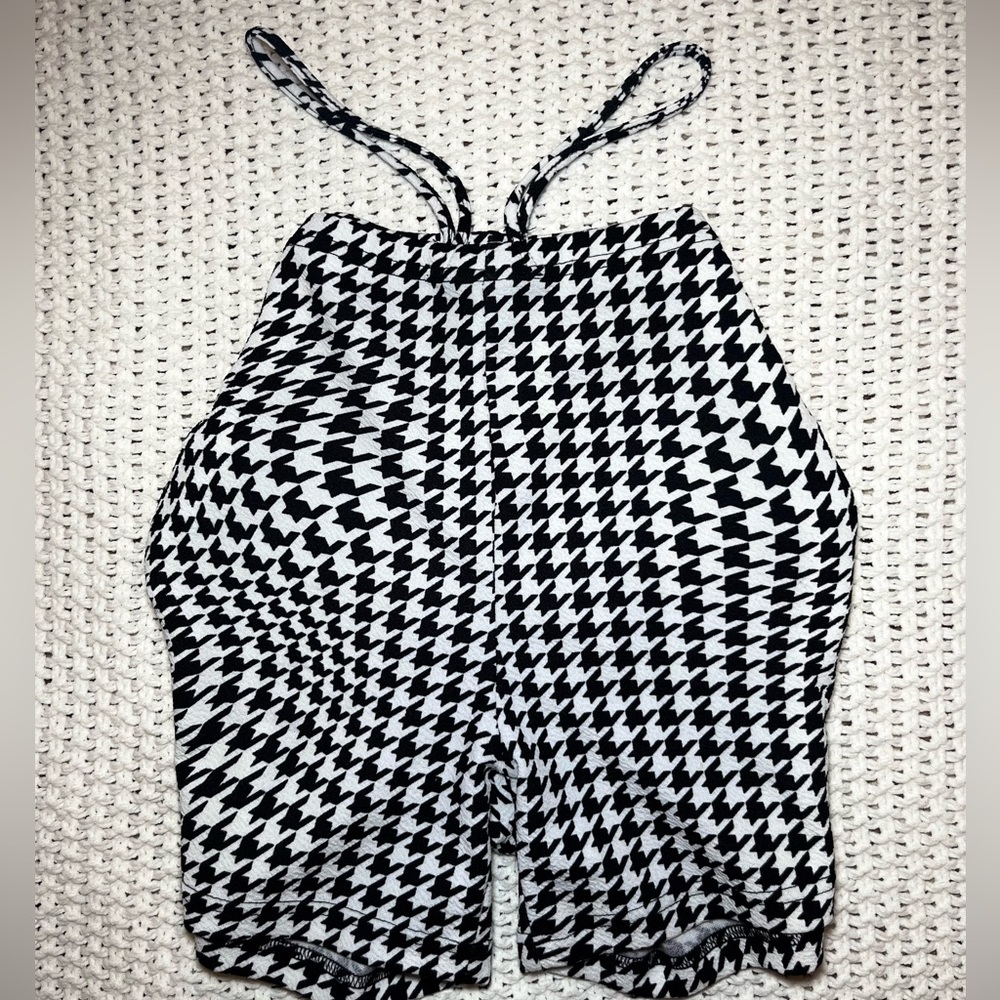 Black and White Houndstooth Pattern Biker Shorts
